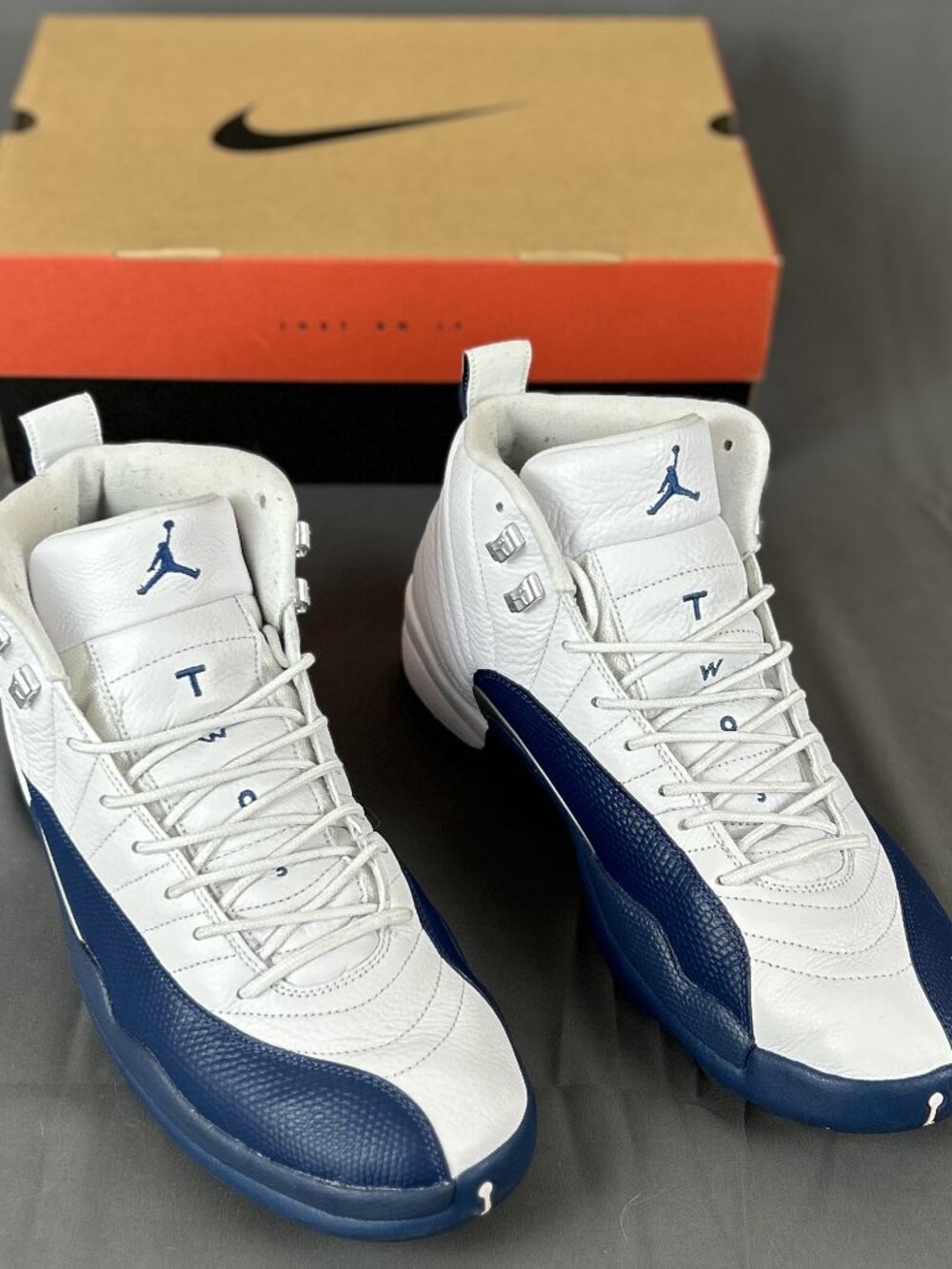 AIR JORDAN 12 RETRO FRENCH BLUE WITH BOX CT8013-114 (SIZE 13)